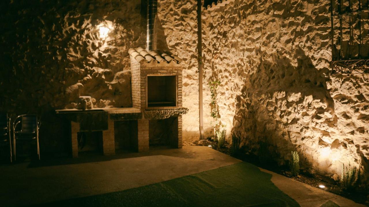 El Aprisco, Con Piscina Climatizada En Hueva-Guadalajara Villa Екстериор снимка